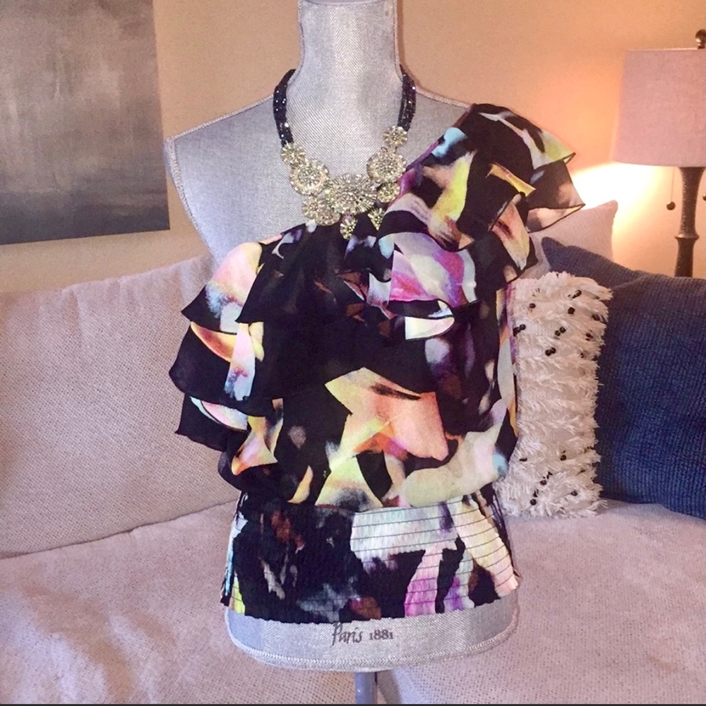 Ruffled top